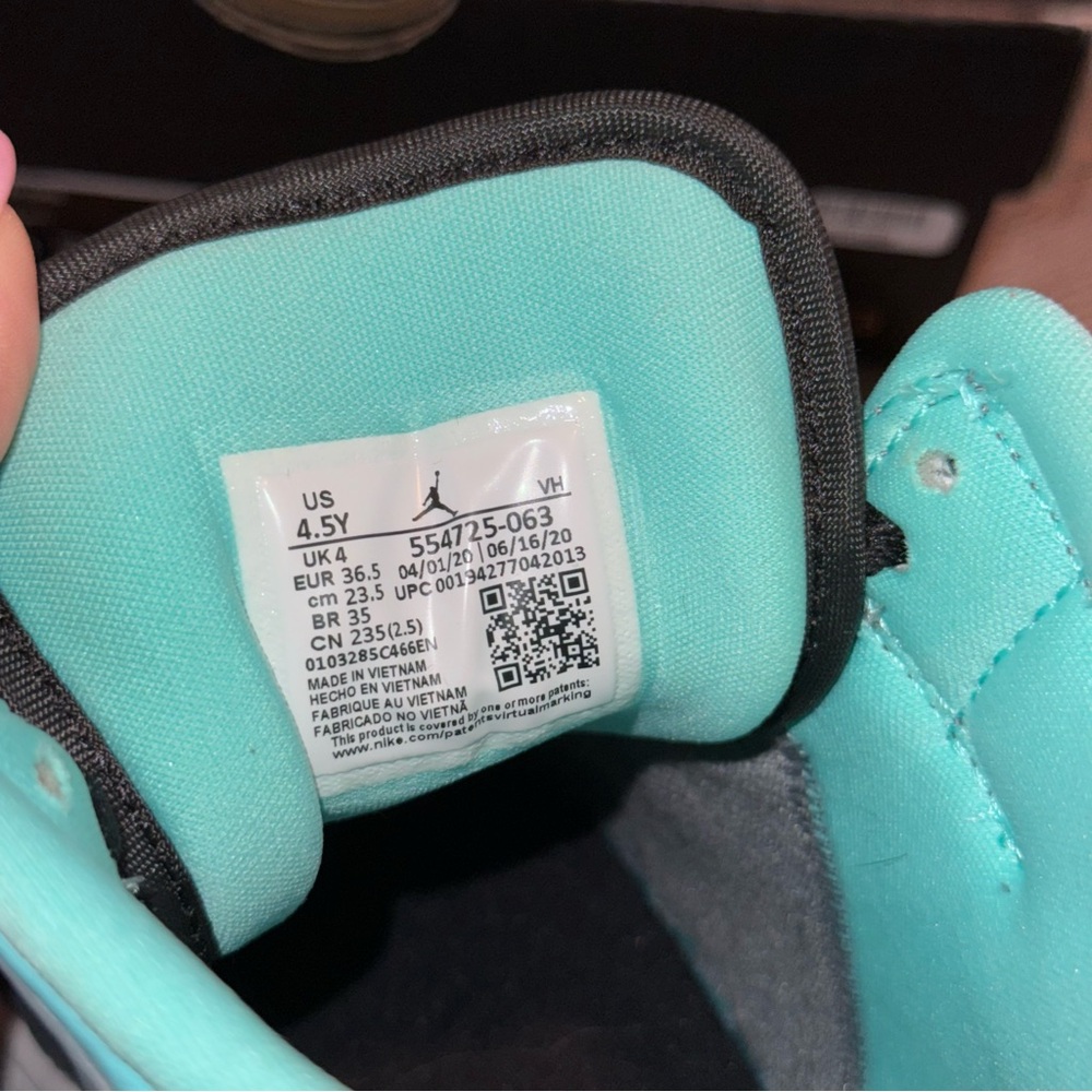 Nike Air Jordan 1 Mid Sneakers in Black, Gray & Teal - Grade School Size 4.5Y - Picture 3 of 7